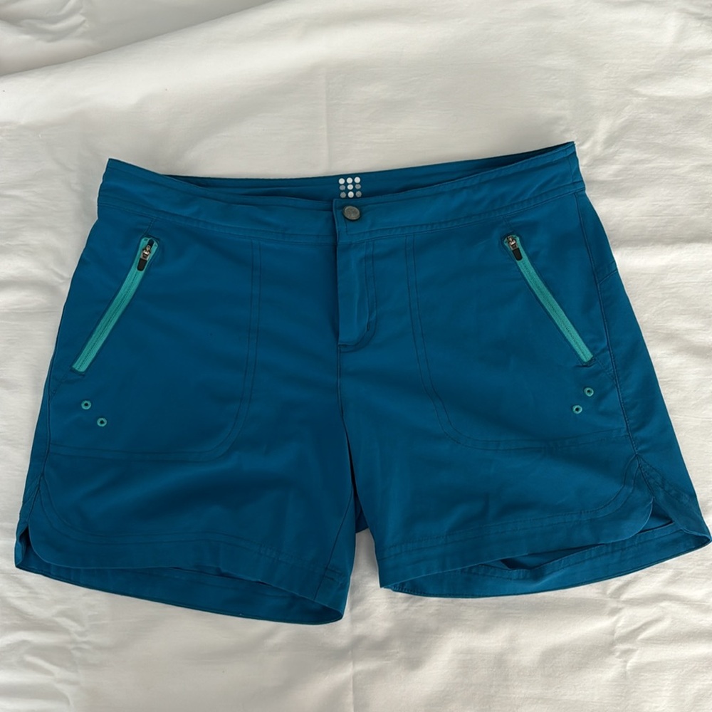 Title Nine Rogue shorts - 5” (Blue)